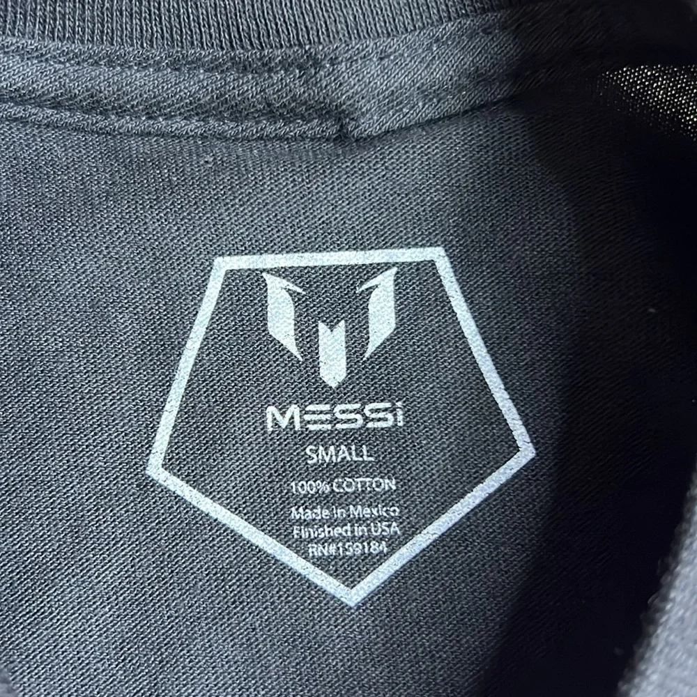 MESSI Kids Black Messi GOAT Football Soccer Print Tee S